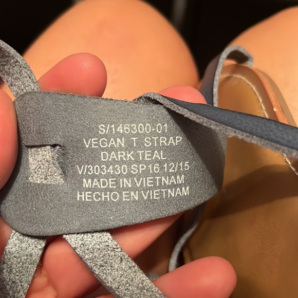 Blue saddles with wrap around strap New size 8 - Picture 8 of 8